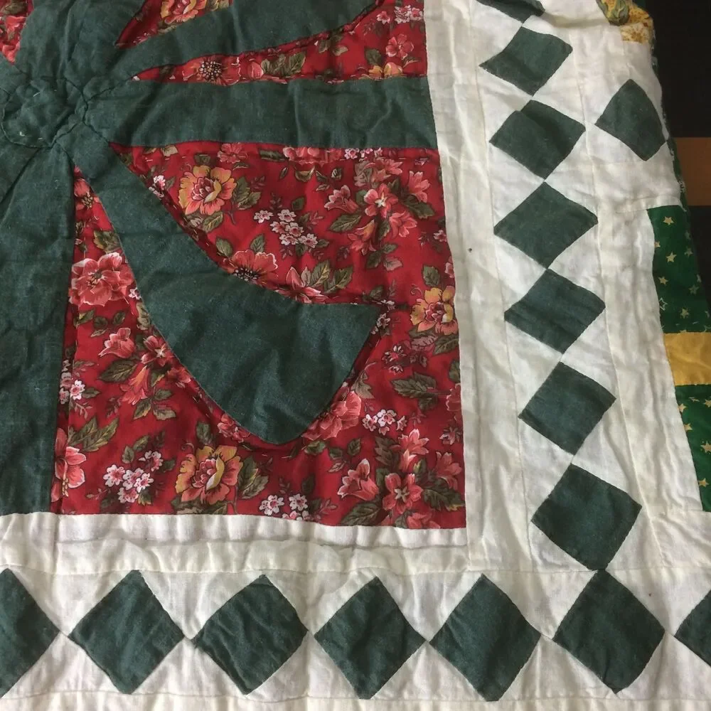 Handmade Hand Sewn Christmas Quilt Present Pattern Holiday Throw 47